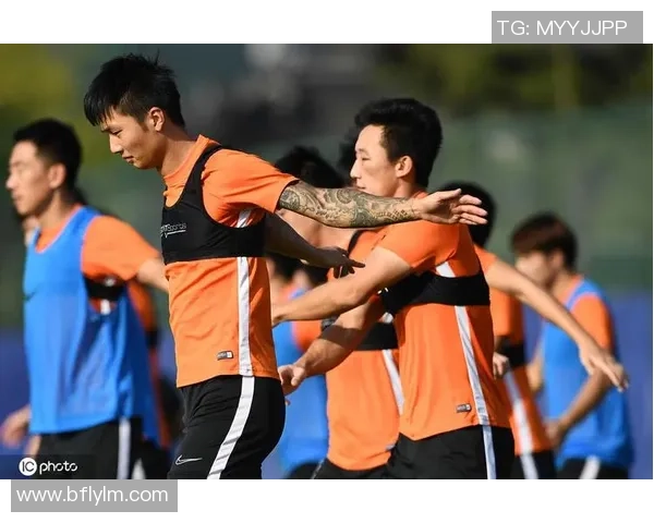 中国足球赛场暴力事件频发引发热议视频曝光引众人关注与反思 中国足球赛场暴力事件频发引发热议视频曝光引众人关注与反思