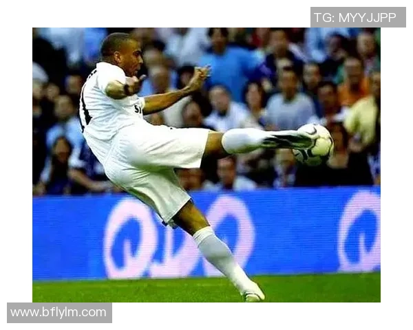 掌握足球射门技巧的全面指南助你成为场上射手之王 掌握足球射门技巧的全面指南助你成为场上射手之王