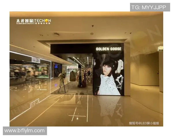 小足球项链的魅力与时尚搭配技巧探索，让你在运动与生活中尽显个性风采