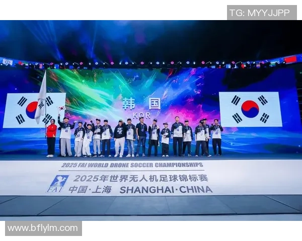 足球进飞机的奇妙旅程探索运动与科技的完美结合 足球进飞机的奇妙旅程探索运动与科技的完美结合